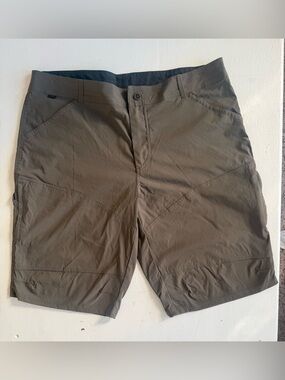 Kuhl Free RADIKL Shorts Mens 42 Olive Green Brown Hiking Outdoors Chino